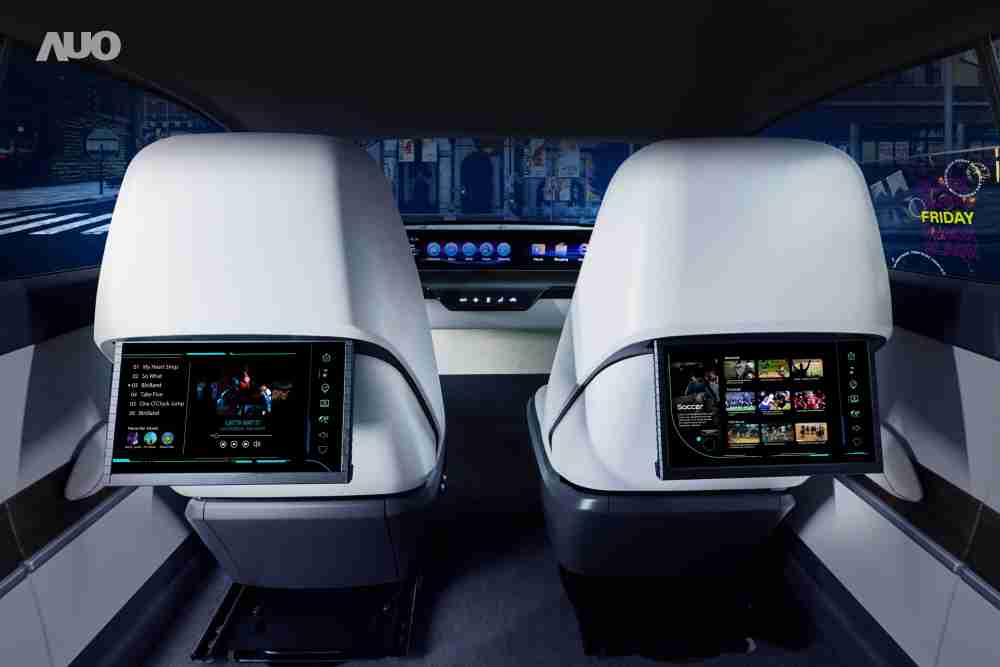 蓝狮在线新一代Smart Cockpit 2024，，，，以Micro LED先进显示技术优势，，，创建〝可卷式后座娱乐显示器〞，，，，仅在互动时才显示出所需画面及信息，，，扩充更丰富的娱乐和交互信息服务，，，，获国际奖项荣耀